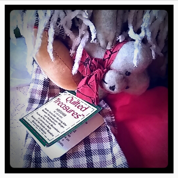 Quilted Treasures Muslin Santa - Picture 4 of 7